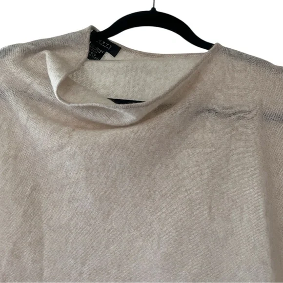 FORTE Cashmere Poncho - Picture 4 of 5